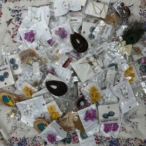 Earrings - Brand NEW Jewelry Mystery Lot Bundle - 20 items